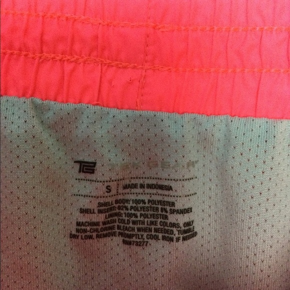 Women's Tek Gear Performance Small 4 - 6 Shorts Athletic Running Neon Pink NWOT - Picture 6 of 8